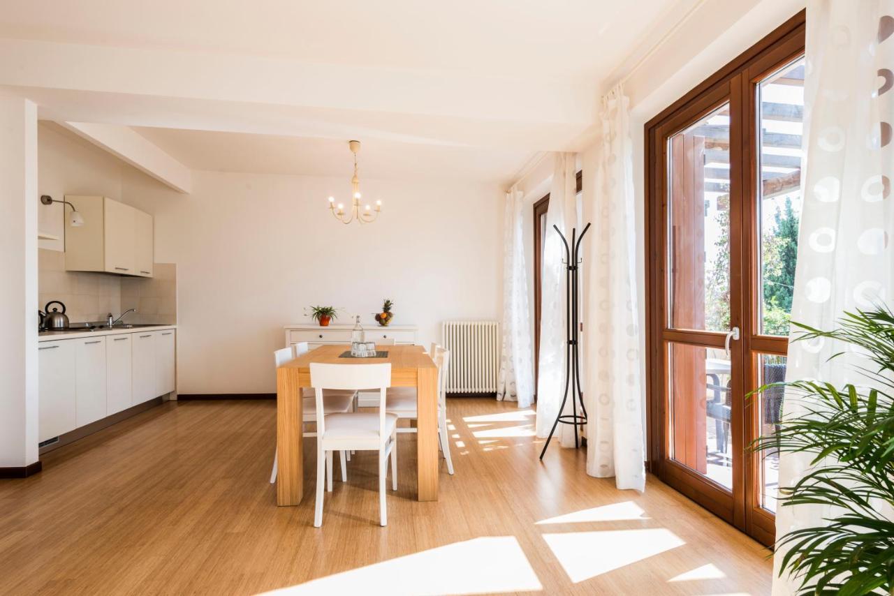 Appartamenti Meridiana Torri Del Benaco Buitenkant foto